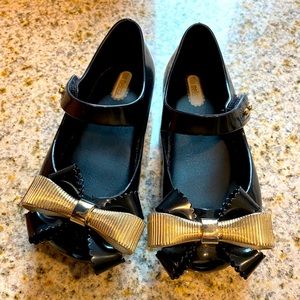 Mini Melissa Ultragirl Black & Gold Bow Shoe